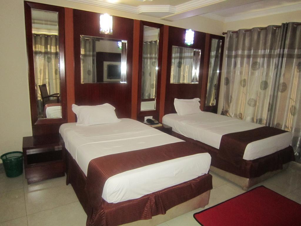 Donsuite Hotel Дар-эс-Саламе Номер фото